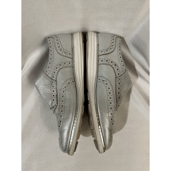 Cole Haan Silver Metallic Buckle Wingtip‎ Leather Comfort Loafer Women Size 6 - Picture 6 of 9